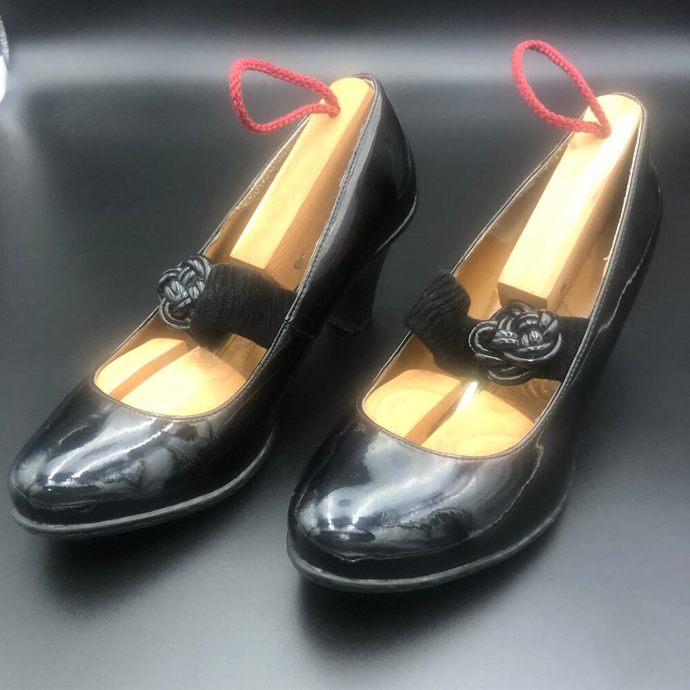 Euro Soft by Sofft Black Patent Leather Pump, Women's Size 8M/EUR 38.5